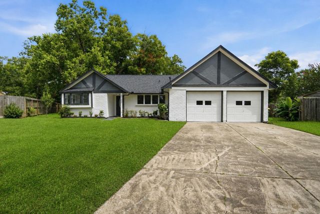 5703 Woodville Lane, Pearland, TX 77584