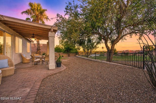 8719 N Sam Snead Drive, Tucson, AZ 85742