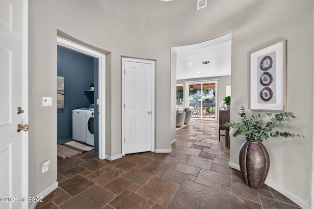 8719 N Sam Snead Drive, Tucson, AZ 85742