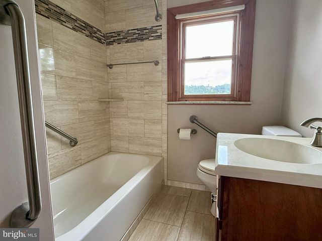 1511 STIRLING ST, Coatesville, PA 19320