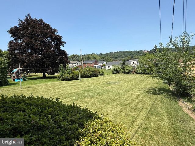 1511 STIRLING ST, Coatesville, PA 19320