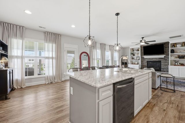 240 Blackthorn Drive, Nicholasville, KY 40356