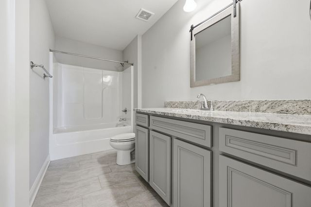 240 Blackthorn Drive, Nicholasville, KY 40356