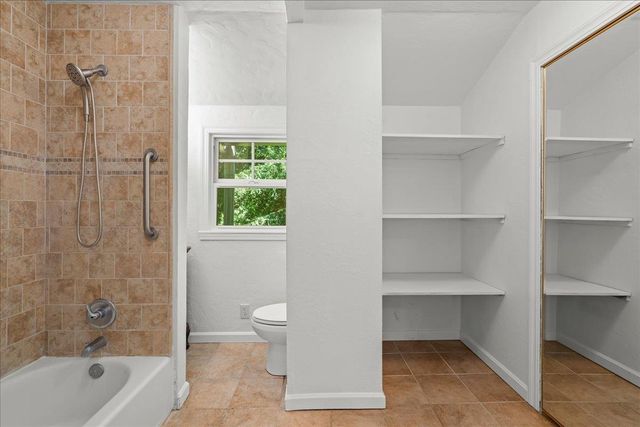 20476 Santa Cruz Highway, Los Gatos, CA 95033