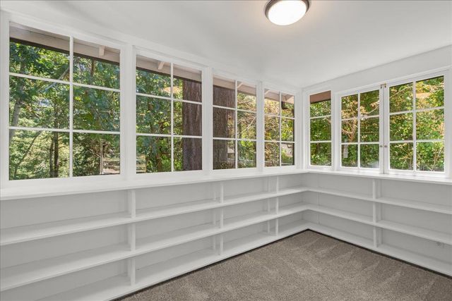 20476 Santa Cruz Highway, Los Gatos, CA 95033