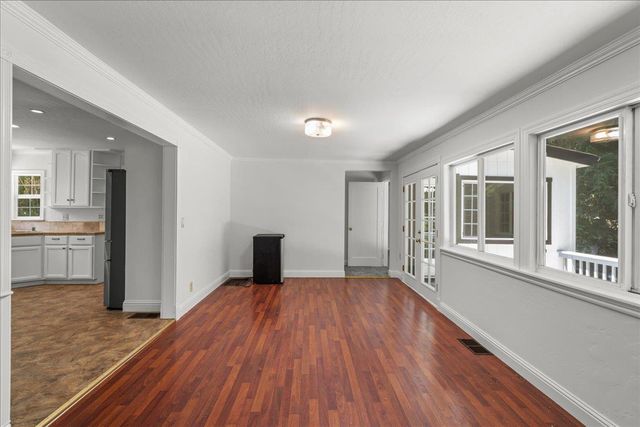 20476 Santa Cruz Highway, Los Gatos, CA 95033