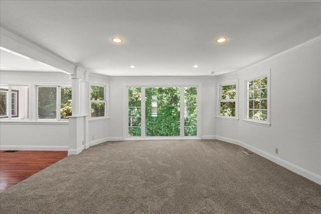 20476 Santa Cruz Highway, Los Gatos, CA 95033