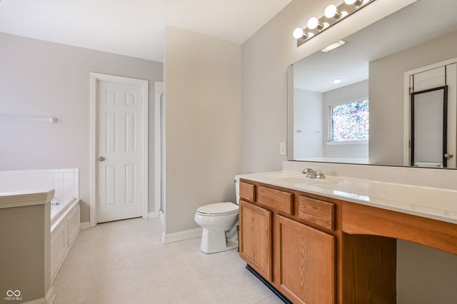 1581 Dale Court, Greenfield, IN 46140