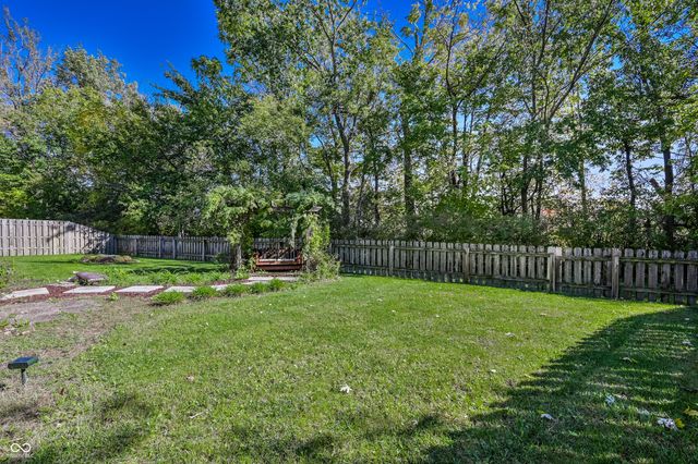 1581 Dale Court, Greenfield, IN 46140