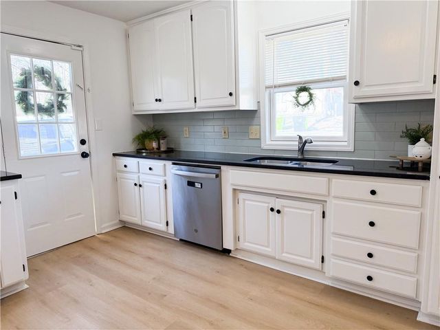 9719 W 59th Terrace, Merriam, KS 66203