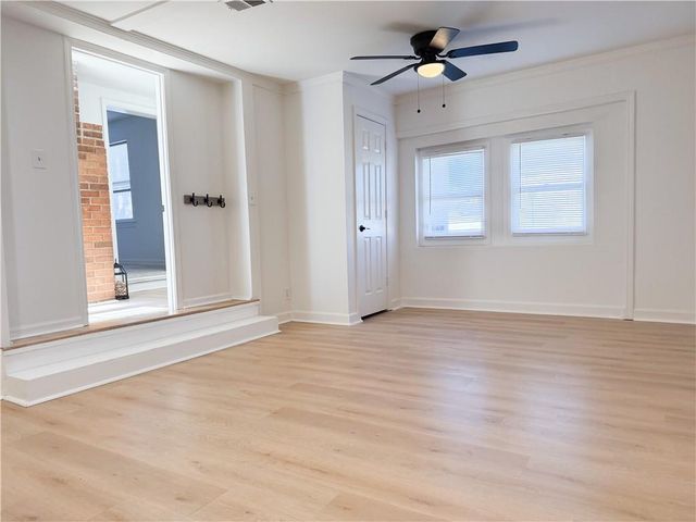 9719 W 59th Terrace, Merriam, KS 66203