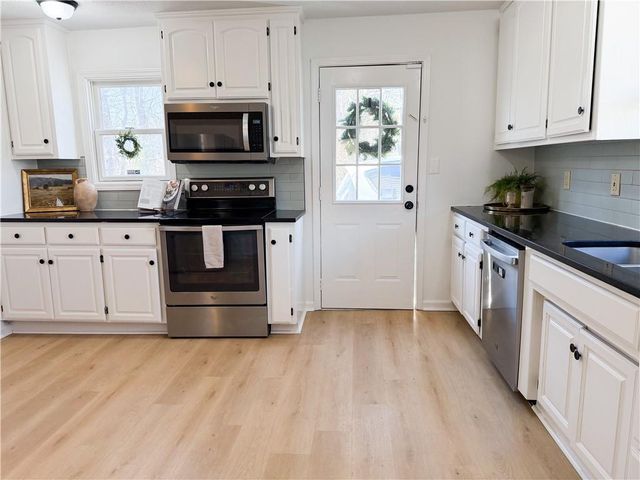 9719 W 59th Terrace, Merriam, KS 66203