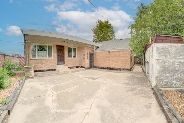 7960 S Kenneth Avenue, Chicago, IL 60652
