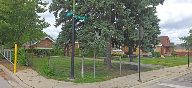 7960 S Kenneth Avenue, Chicago, IL 60652