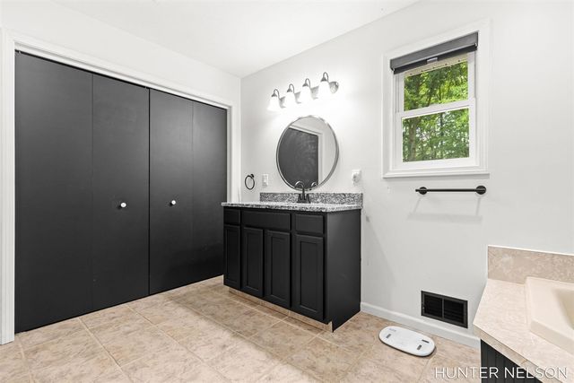 1081 E 98th Street, Grant, MI 49327