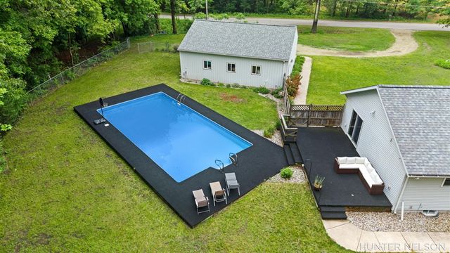 1081 E 98th Street, Grant, MI 49327