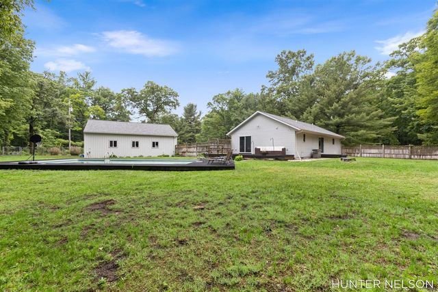 1081 E 98th Street, Grant, MI 49327