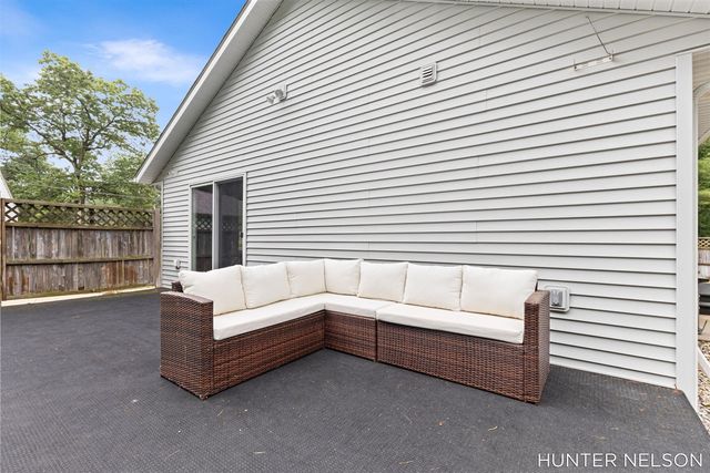 1081 E 98th Street, Grant, MI 49327