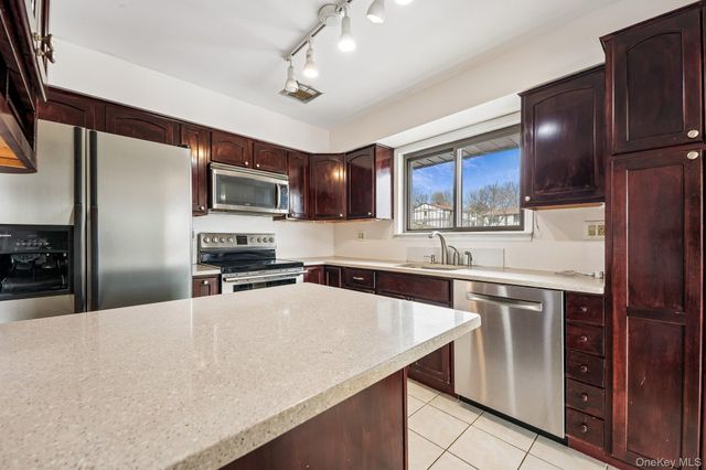 262 Richard Court, Pomona, NY 10970