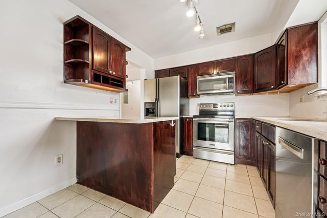 262 Richard Court, Pomona, NY 10970