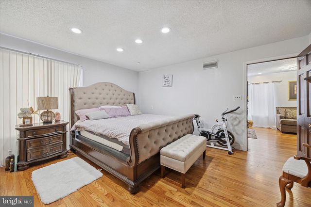 1111 N BROAD ST, Allentown, PA 18104