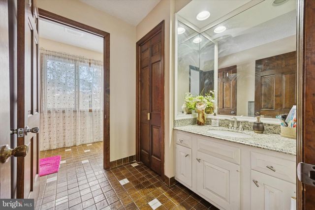 1111 N BROAD ST, Allentown, PA 18104