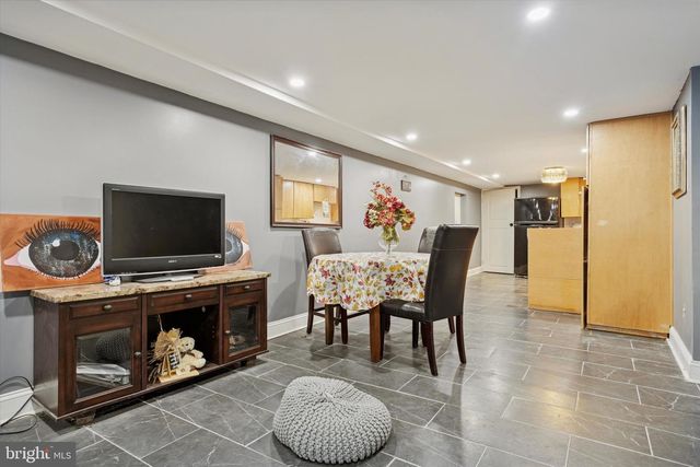 1111 N BROAD ST, Allentown, PA 18104