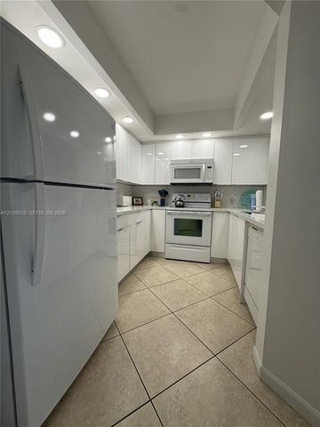 500 SW 130th Terrace 110A, Pembroke Pines, FL 33027