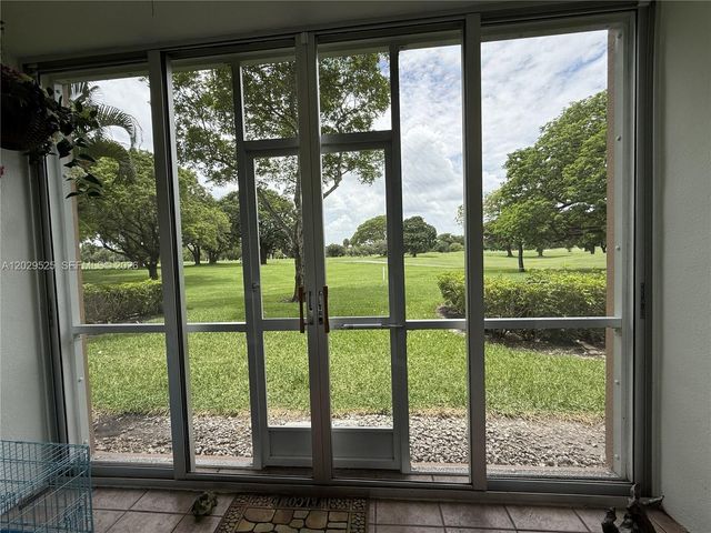 500 SW 130th Terrace 110A, Pembroke Pines, FL 33027