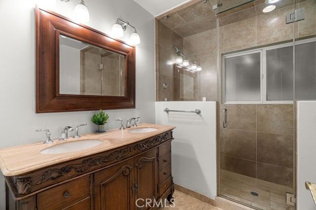 153 S La Peer Drive, Los Angeles, CA 90048