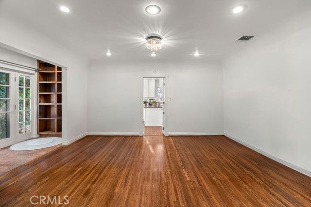 153 S La Peer Drive, Los Angeles, CA 90048