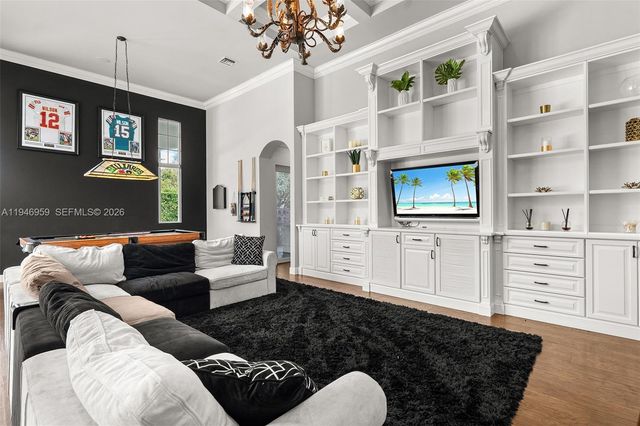 12401 N Stonebrook Cir, Davie, FL 33330