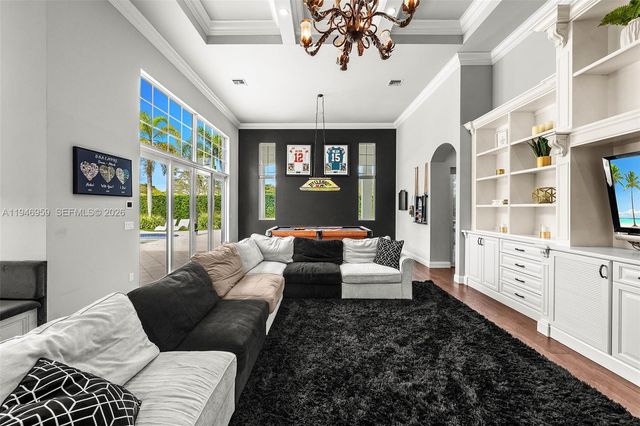 12401 N Stonebrook Cir, Davie, FL 33330