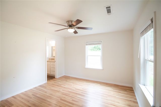 8504 Goose Creek Road, Fayetteville, AR 72704