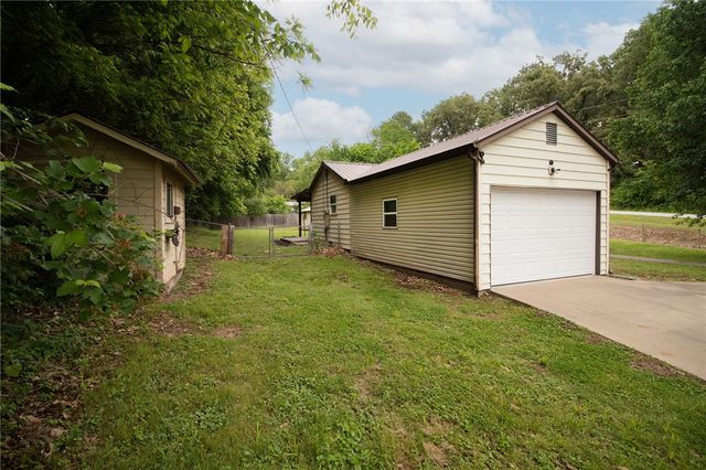 8504 Goose Creek Road, Fayetteville, AR 72704