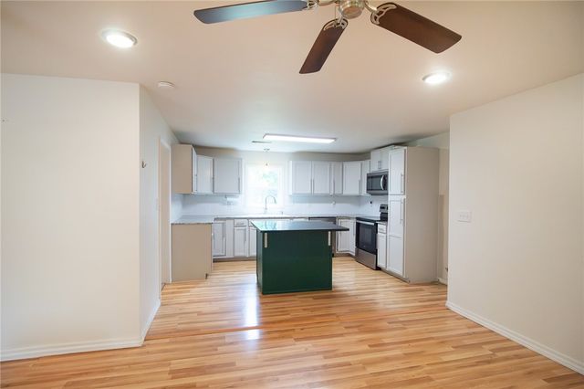 8504 Goose Creek Road, Fayetteville, AR 72704
