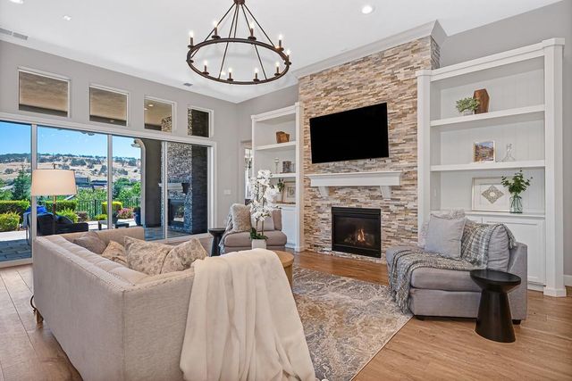 903 Candlewood Dr, El Dorado Hills, CA 95762