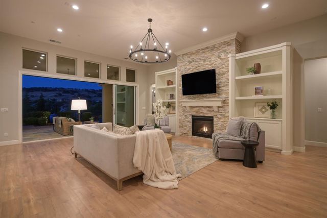 903 Candlewood Dr, El Dorado Hills, CA 95762
