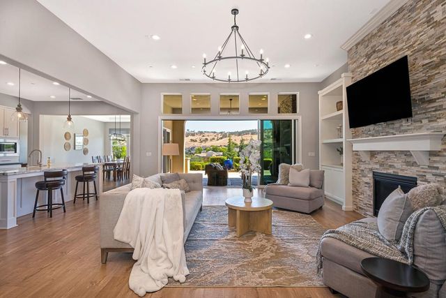 903 Candlewood Dr, El Dorado Hills, CA 95762