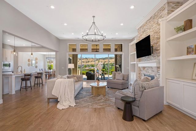 903 Candlewood Dr, El Dorado Hills, CA 95762