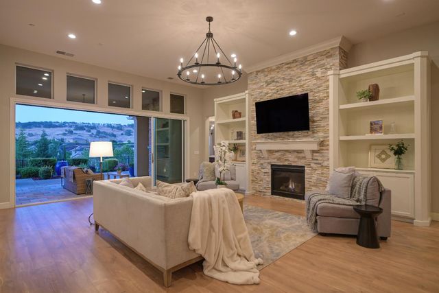 903 Candlewood Dr, El Dorado Hills, CA 95762
