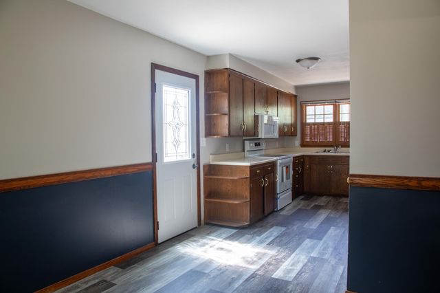 230 5th Avenue E, West Fargo, ND 58078