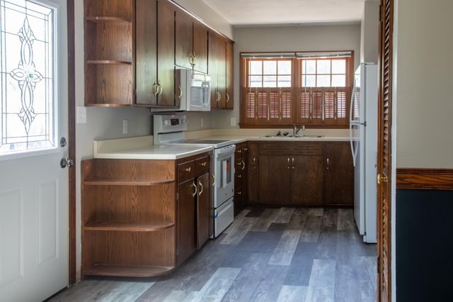 230 5th Avenue E, West Fargo, ND 58078