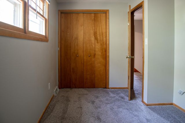 230 5th Avenue E, West Fargo, ND 58078