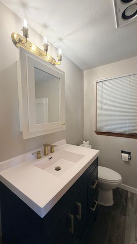 230 5th Avenue E, West Fargo, ND 58078