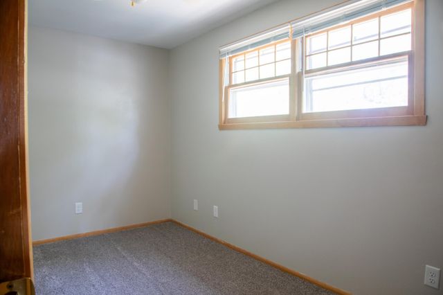 230 5th Avenue E, West Fargo, ND 58078