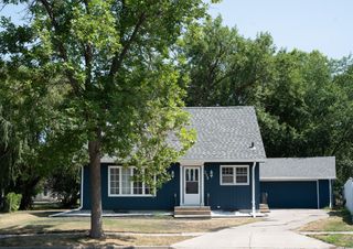 230 5th Avenue E, West Fargo, ND 58078