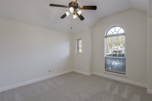 2727 Waterway Drive, Grand Prairie, TX 75054