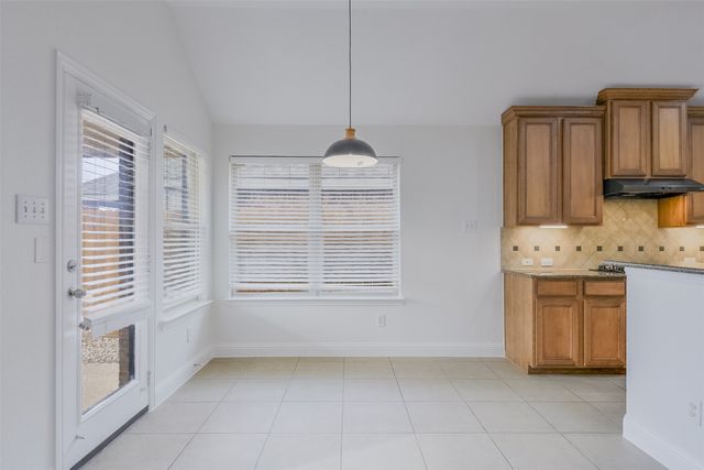 2727 Waterway Drive, Grand Prairie, TX 75054