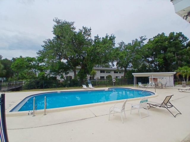 7560 92ND STREET 201B, Seminole, FL 33777